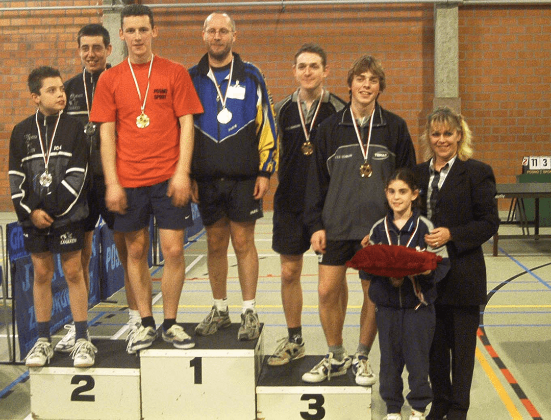 Schulen schittert op de Limburgse kampioenschappen .